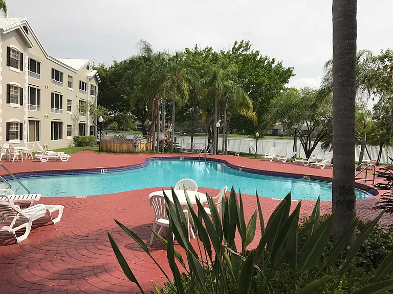 2810 N Oakland Forest Dr #207 — Photo 30