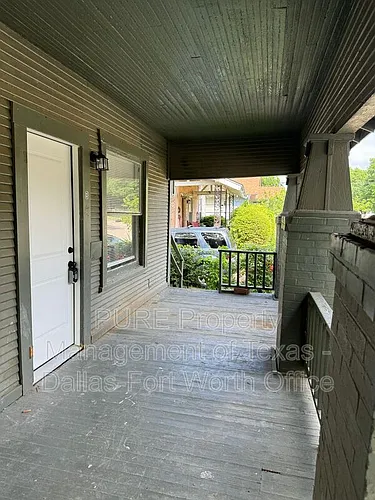 1208 Hawthorne Ave #B Photo 1