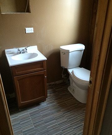 3rd image of 16891 Le Claire Ave