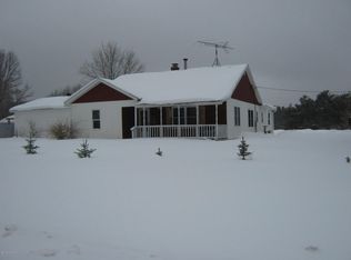 7233 E Hansen Rd, Fountain, MI 49410