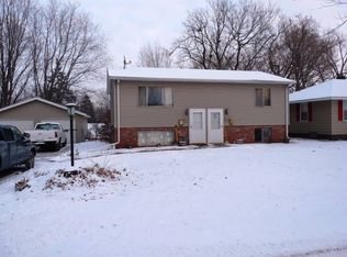 1282 Kruse St, West St Paul, MN 55118