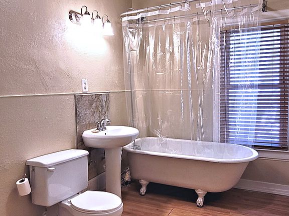 5th image of 704 N 2nd St #2