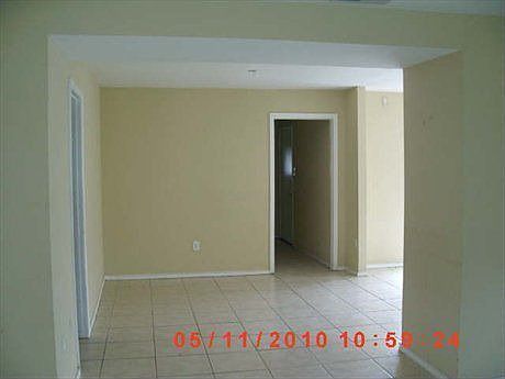 3rd image of 1325 Douglas Dr
