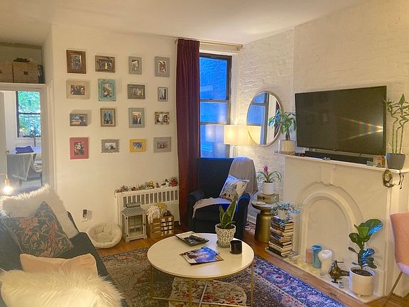 2nd image of 446 W 55th St APT 1C