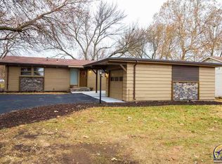 4517 SW 29th St, Topeka, KS 66614