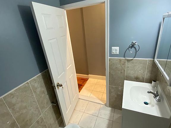 5th image of 2658 Edmondson Ave