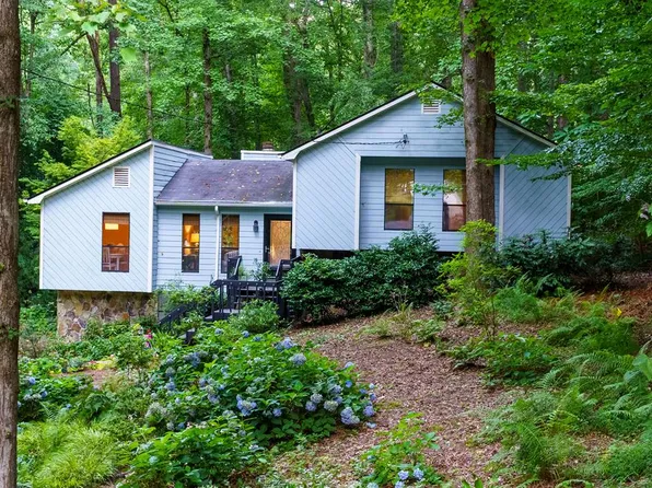 706 Magnolia Way, Woodstock, GA 30188