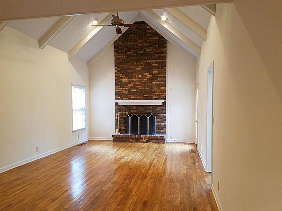 3rd image of 1847 James Dr