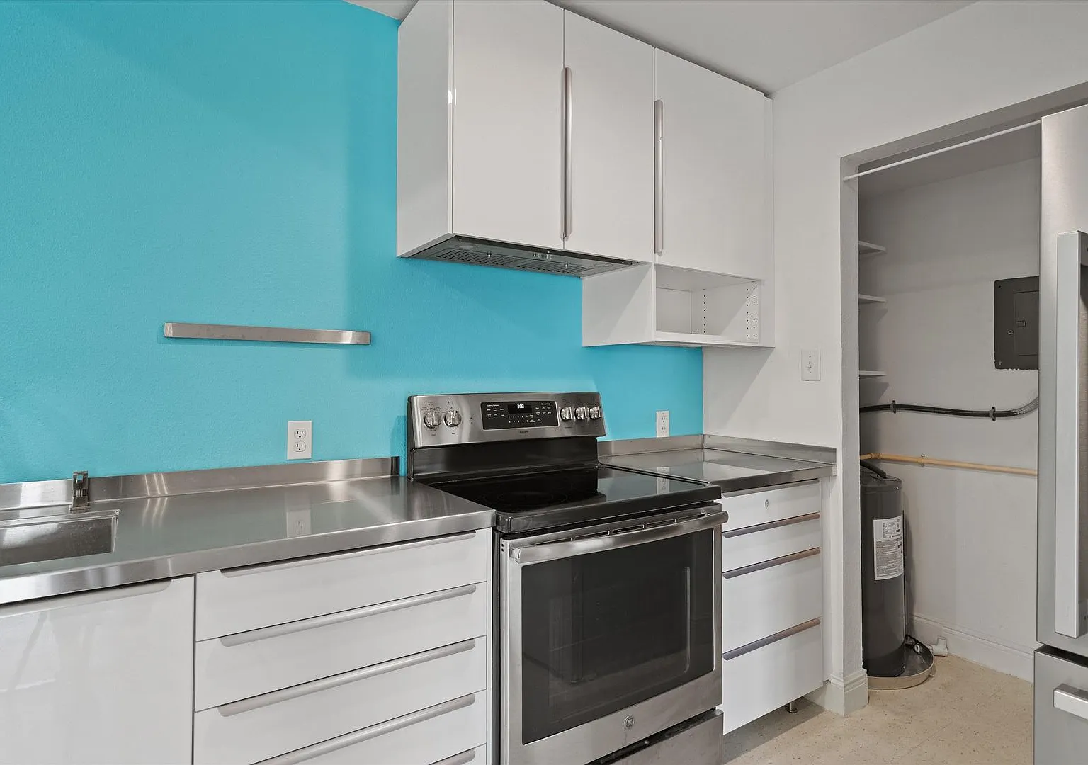 9226 Jollyville Rd #220, Austin, Texas 78759 — Photo 2