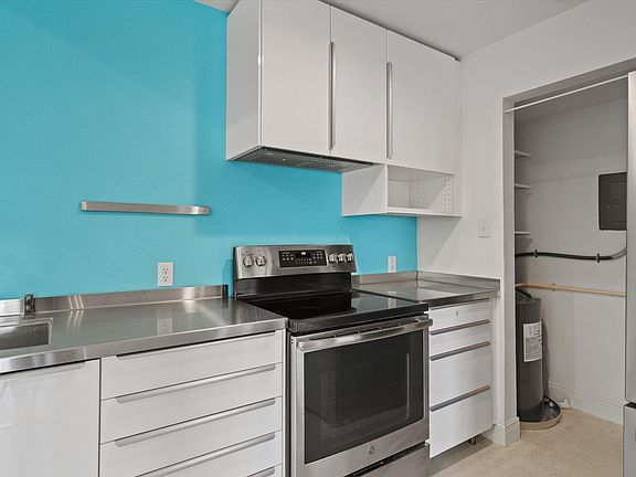 2nd image of 9226 Jollyville Rd APT 220
