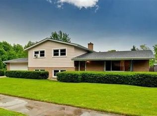 701 Cedar Ave, Waukegan, IL 60085