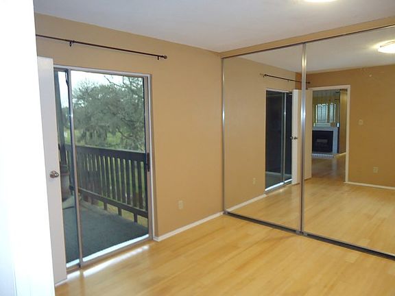 4th image of 418 Garland Dr APT 210