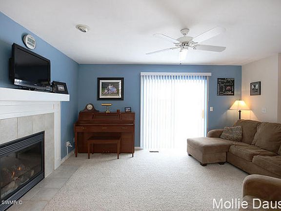 4th image of 6864 Peninsula Ct NE