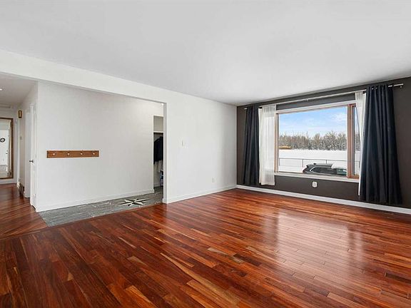 4th image of 232 N Silverview Way NW