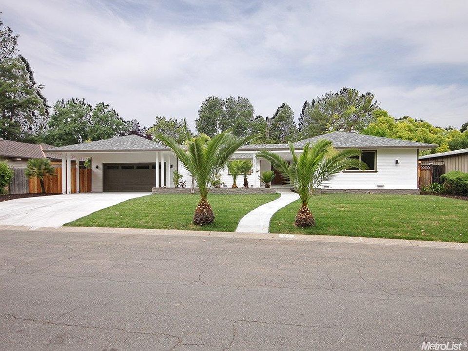 1st image of 4726 Crestwood Way