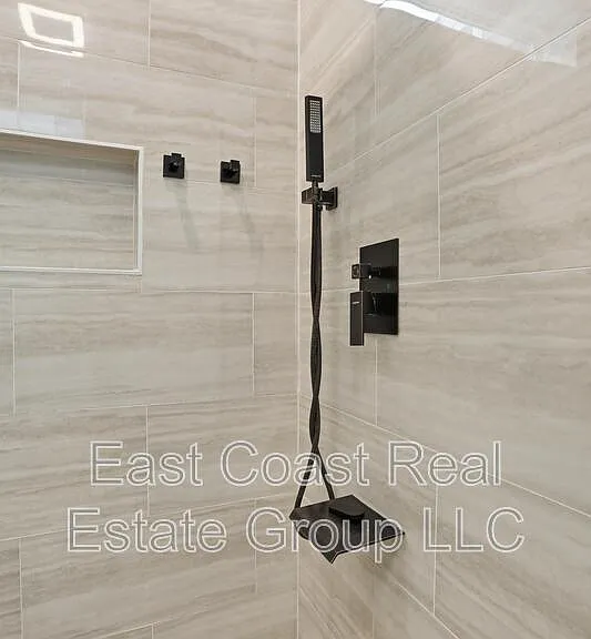 5123 Ironsides Dr — Photo 29