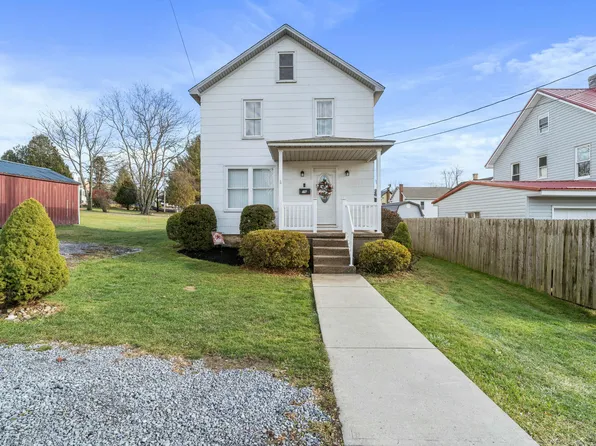 76 4th St, Madera, PA 16661