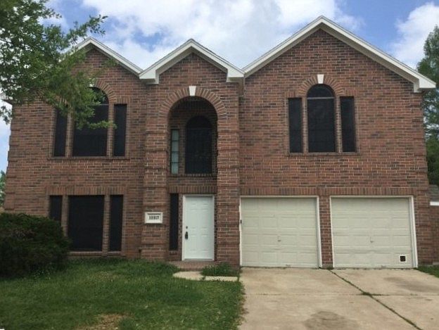 1st image of 10917 Spruce Dr S