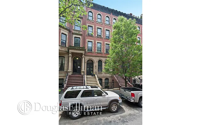 Sold by Douglas Elliman | media 26