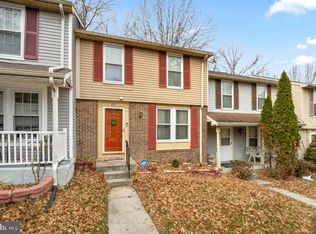 422 Shady Glen Dr, Capitol Heights, MD 20743
