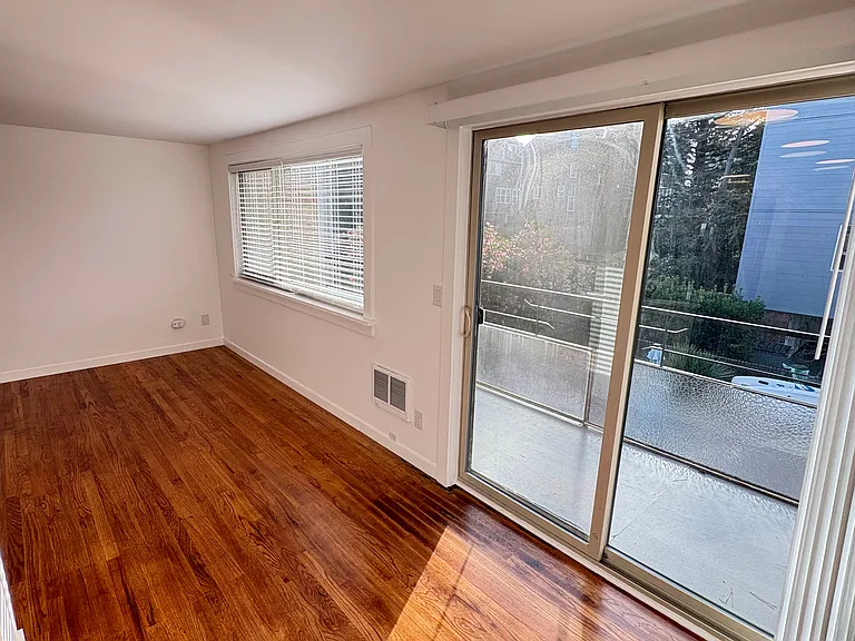 2345 Minor Ave E #14 — Photo 11