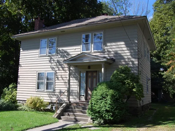 12 Brantwood Rd, Worcester, MA 01602