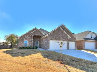 11100 Fairways Ave, Yukon, OK 73099