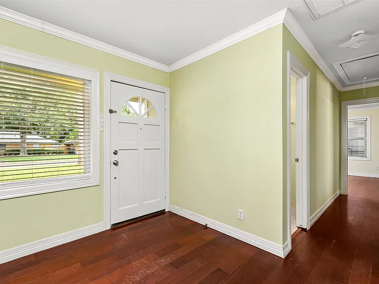 10202 Woodwind Dr — Photo 5
