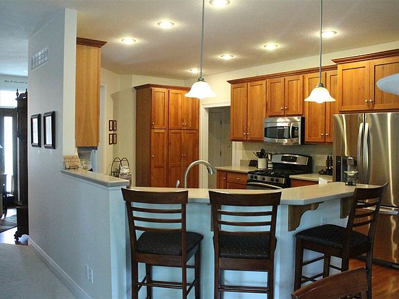 5th image of 2502 W Turnberry Cir
