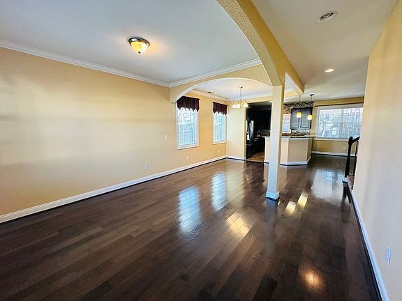 5th image of 4313 Madison Mews Dr