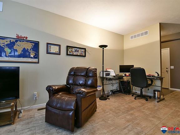 4th image of 1632 Belford St