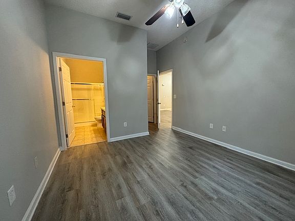 3rd image of 7043 Deer Lodge Cir
