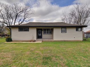 330 S Main St, Rhome, TX 76078