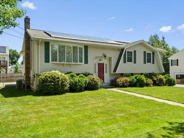11 Dunkirk Ave, Worcester, MA 01604