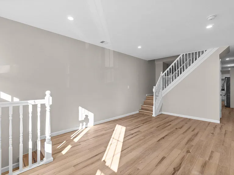 1432 E Fort Ave — Photo 2