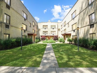 2044 W Jarvis Ave APT 3G, Chicago, IL, 60645