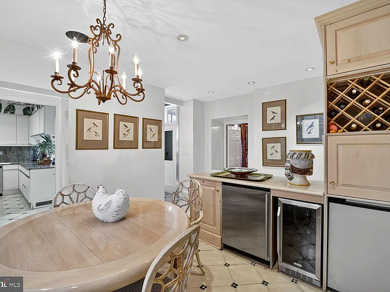 2310 Kalorama Rd NW — Photo 23