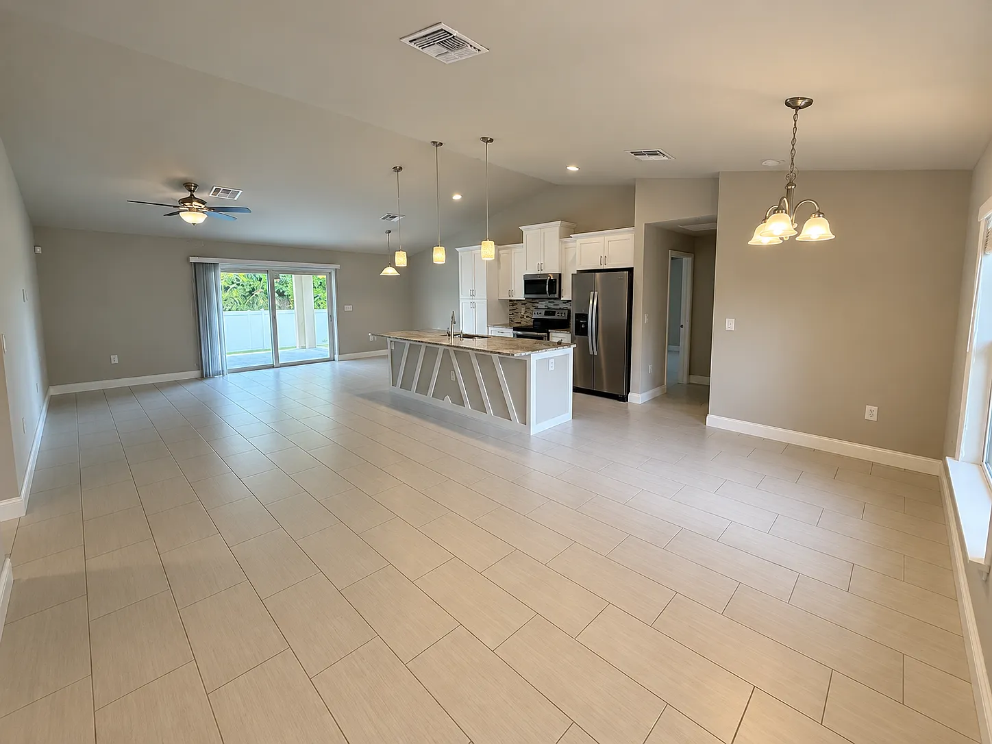 1717 McKinley Ave — Photo 2