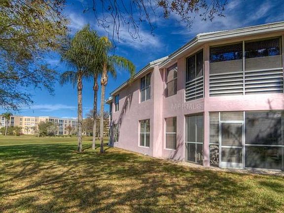 3rd image of 4050 Pinebrook Cir APT 2