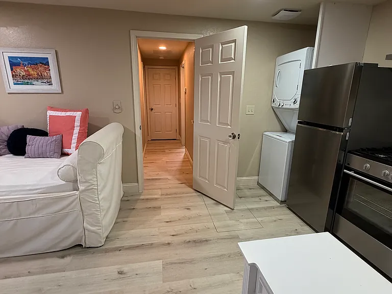 16 Cobblestone Ct #B — Photo 5