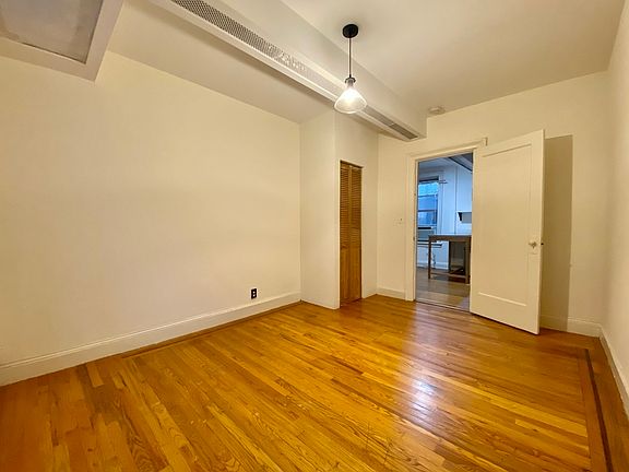 5th image of 25-25 36th St