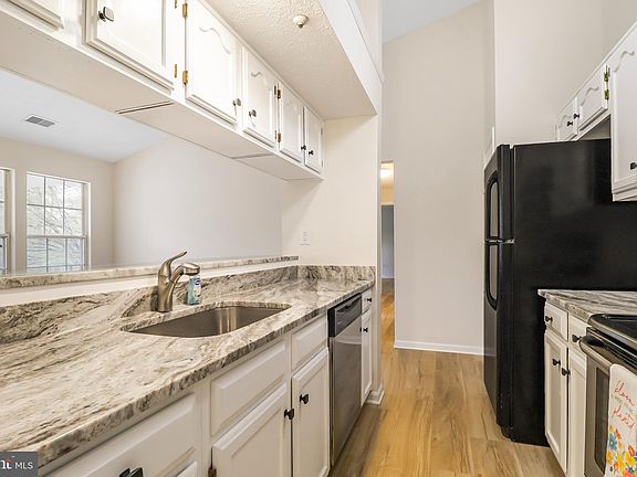 5th image of 640 Belle Dora Ct #L-12j