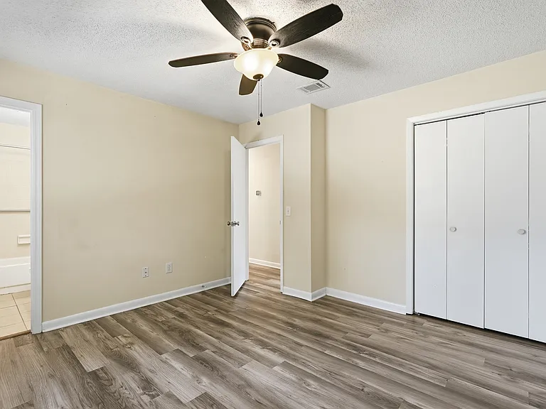 234 Deerwood Dr — Photo 18
