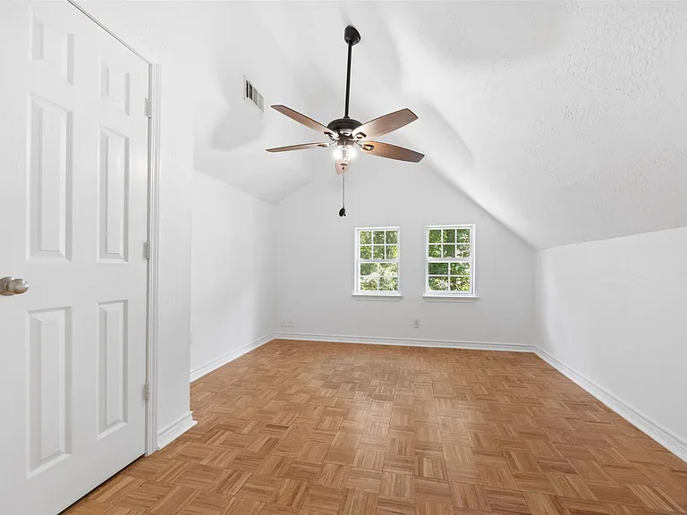 12 Dewthread Ct — Photo 18