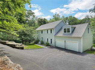 86 Black Rock Rd, Stamford, CT 06903