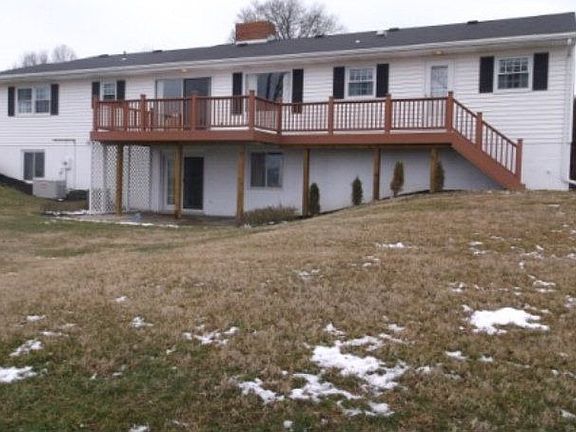 4th image of 66 Applewood Dr