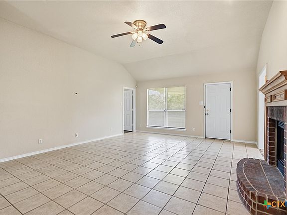 4th image of 560 Hollow Rd