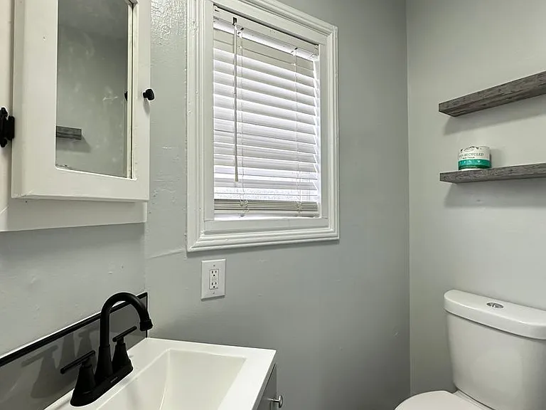 736 Cedar St — Photo 16