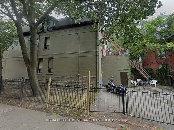 2nd image of 147 Gerrard St E