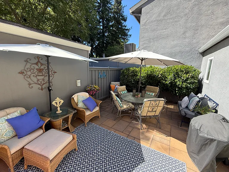 412 Sycamore Cir — Photo 20